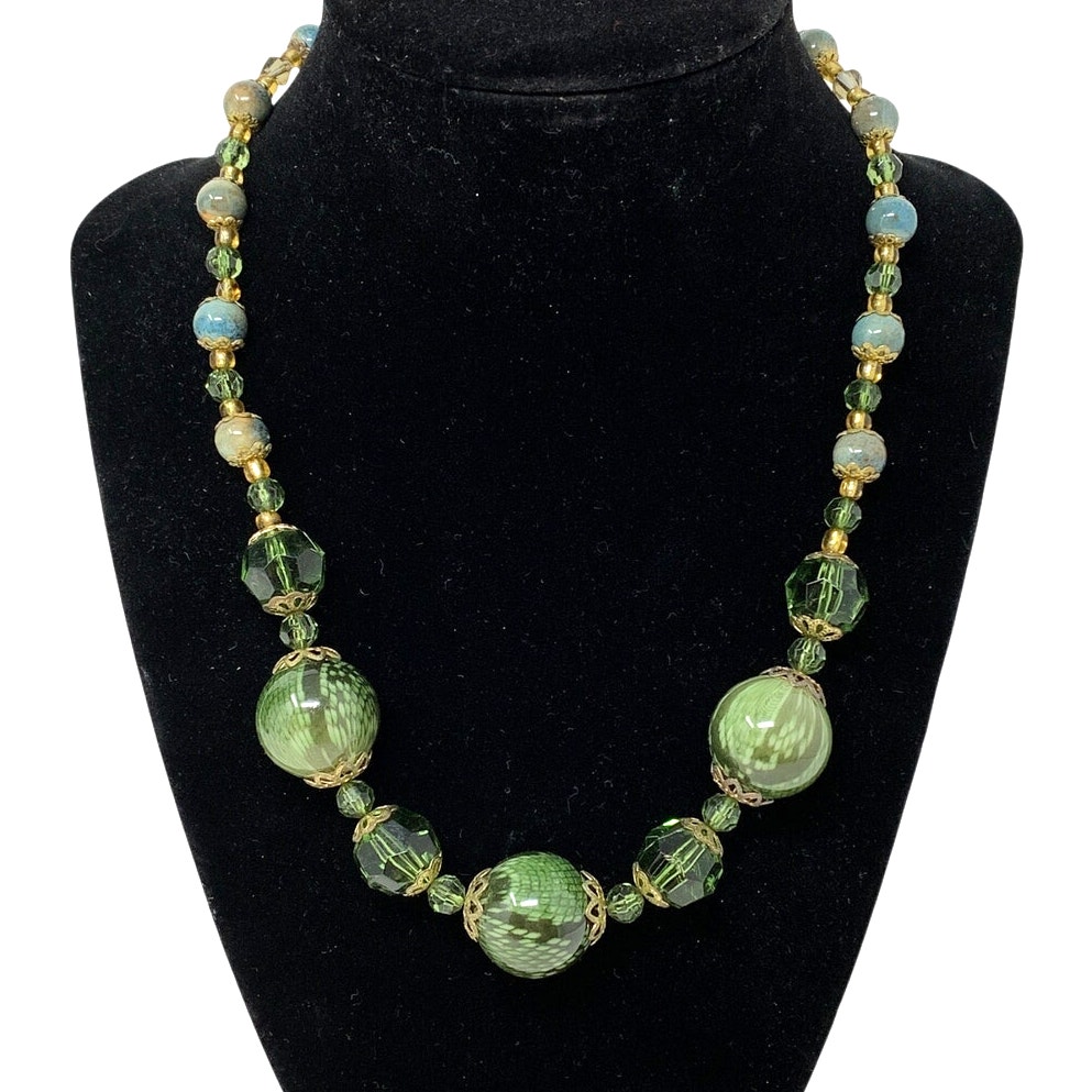 Handmade Artisan Beaded Necklace Green Grass Faceted Beads Gold Tone Metal 50$